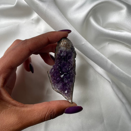 Amethyst Cluster 8 - AAA Grade Quality (Uruguay)