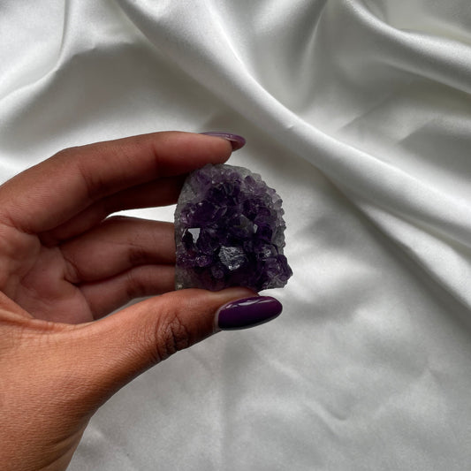 Amethyst Cluster 6 - AAA Grade Quality (Uruguay)