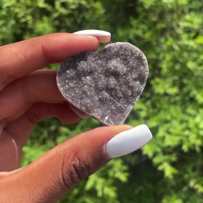 Rainbow Amethyst Heart 1 - AA Quality (Uruguay)